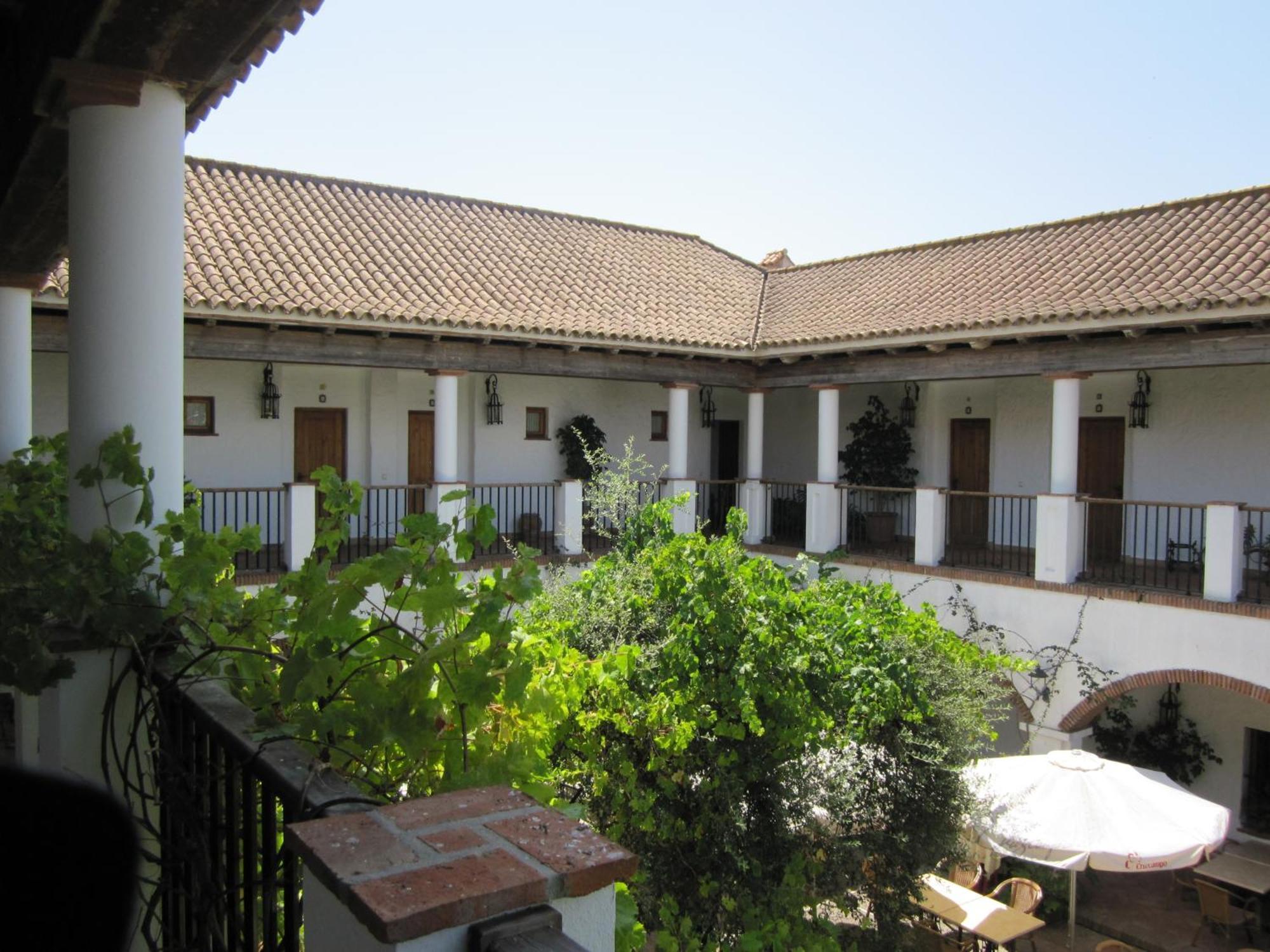 Hotel Cortijo Las Grullas Benalup-Casas Viejas Exterior photo