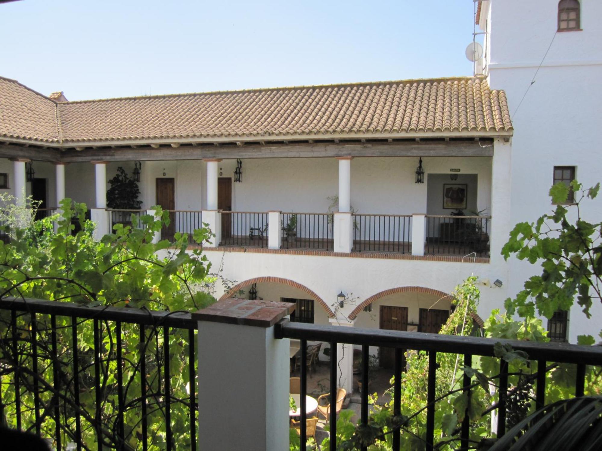Hotel Cortijo Las Grullas Benalup-Casas Viejas Exterior photo